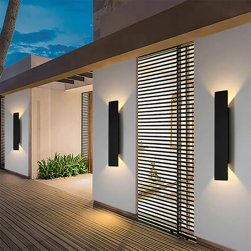 Applique murale design LED sur mur architectural, éclairage décoratif moderne
