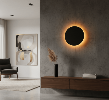 Applique murale LED moderne avec halo lumineux, éclairage mural décoratif et chaleureux.