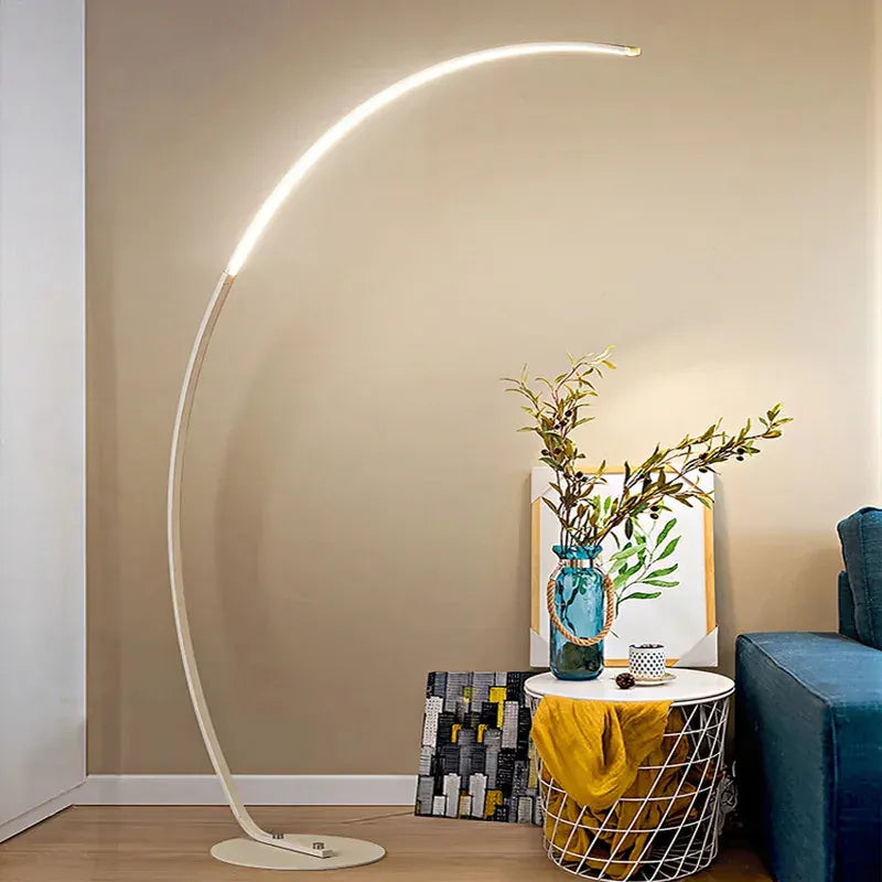 Lampadaire sur pied salon décoratif avec éclairage LED moderne pour intérieur élégant