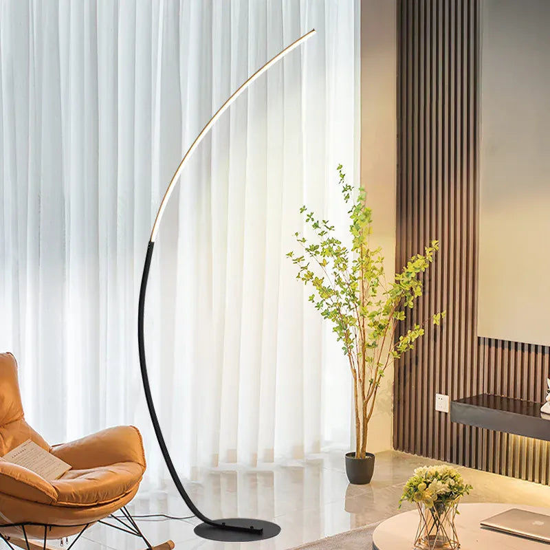 Lampe sur pied salon premium au design élégant pour décoration intérieure haut de gamme