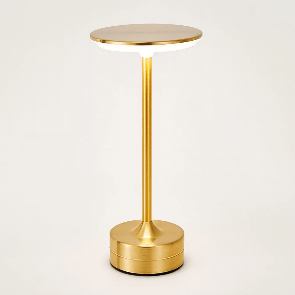 Lampe de bureau LED or moderne, style épuré idéal pour bureau ou salon.