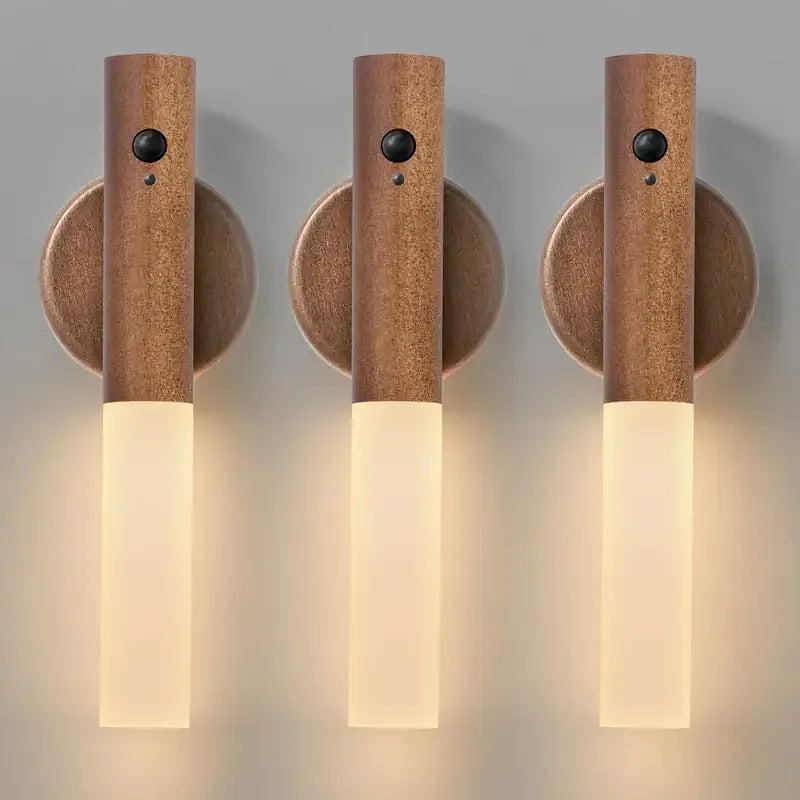 lot de 3 appliques tete de lit murales en bois, eclairage symetrique pour chambre adulte.